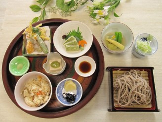 料理長のオススメ。初夏のおすすめ膳。