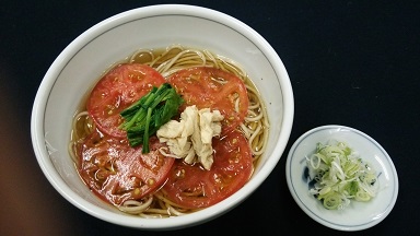 料理長のオススメ。冷やし トマトそば。
